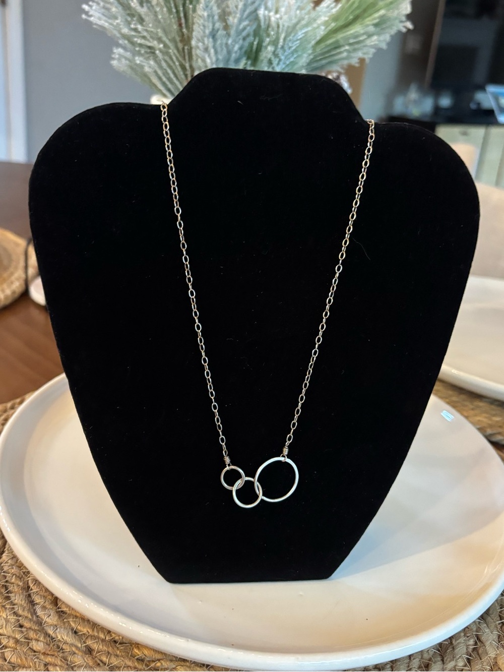 Sterling Silver Three Interlocking Circles Necklace 21.5" Chain Stamped 925